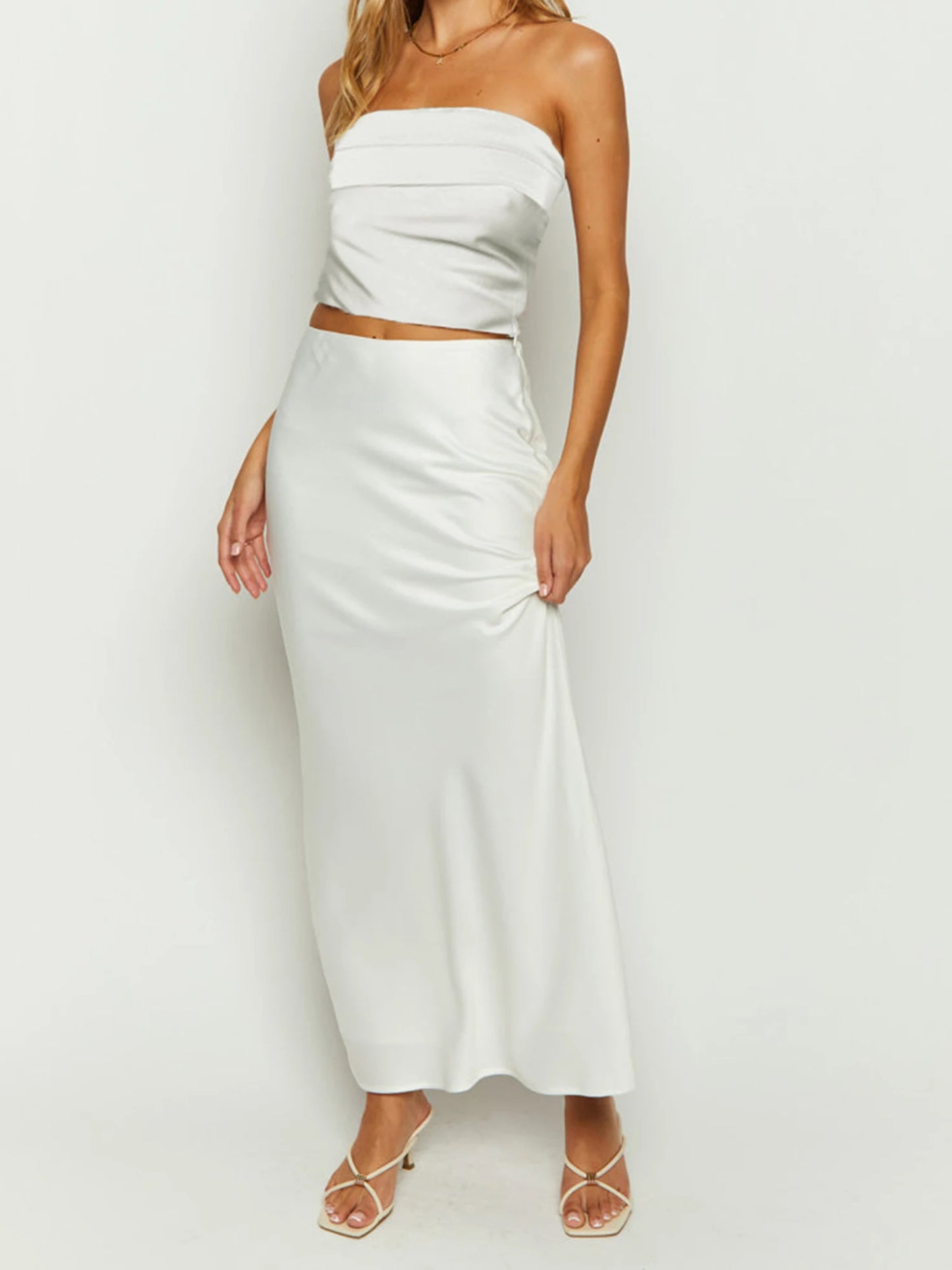 Elegant Floral Print Off-Shoulder Top and High Slit Maxi Skirt Set for Women s Summer Fashion Look
