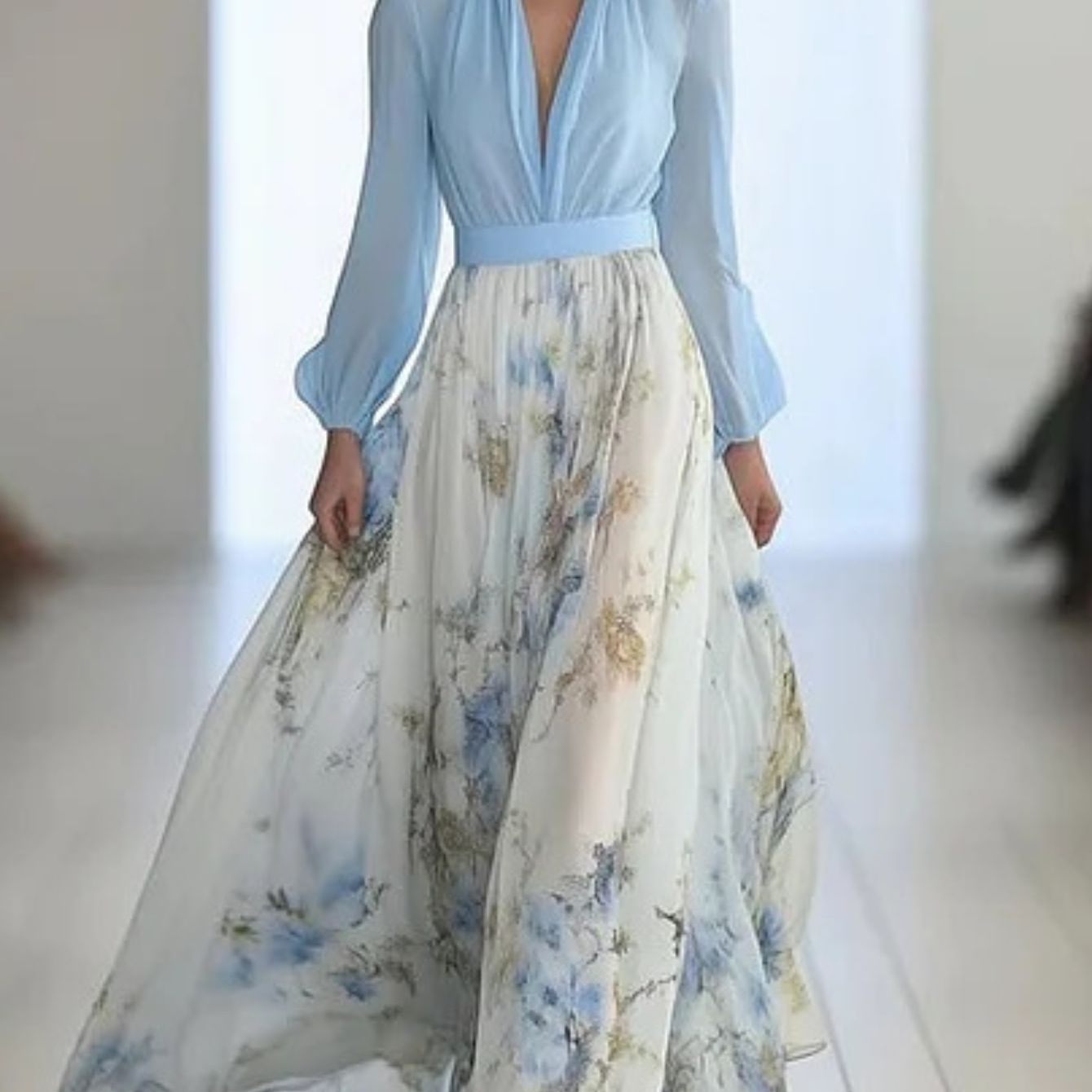 Elegant Women's Bohemian Floral Print V-Neck Long Sleeve Dress - Lightweight Flowy A-Line Maxi with Puff Sleeves, Machine Washable, for Spring Summer Fall Casual & Formal Events, Parties, Dates, Date Night Outfit, Party Attir